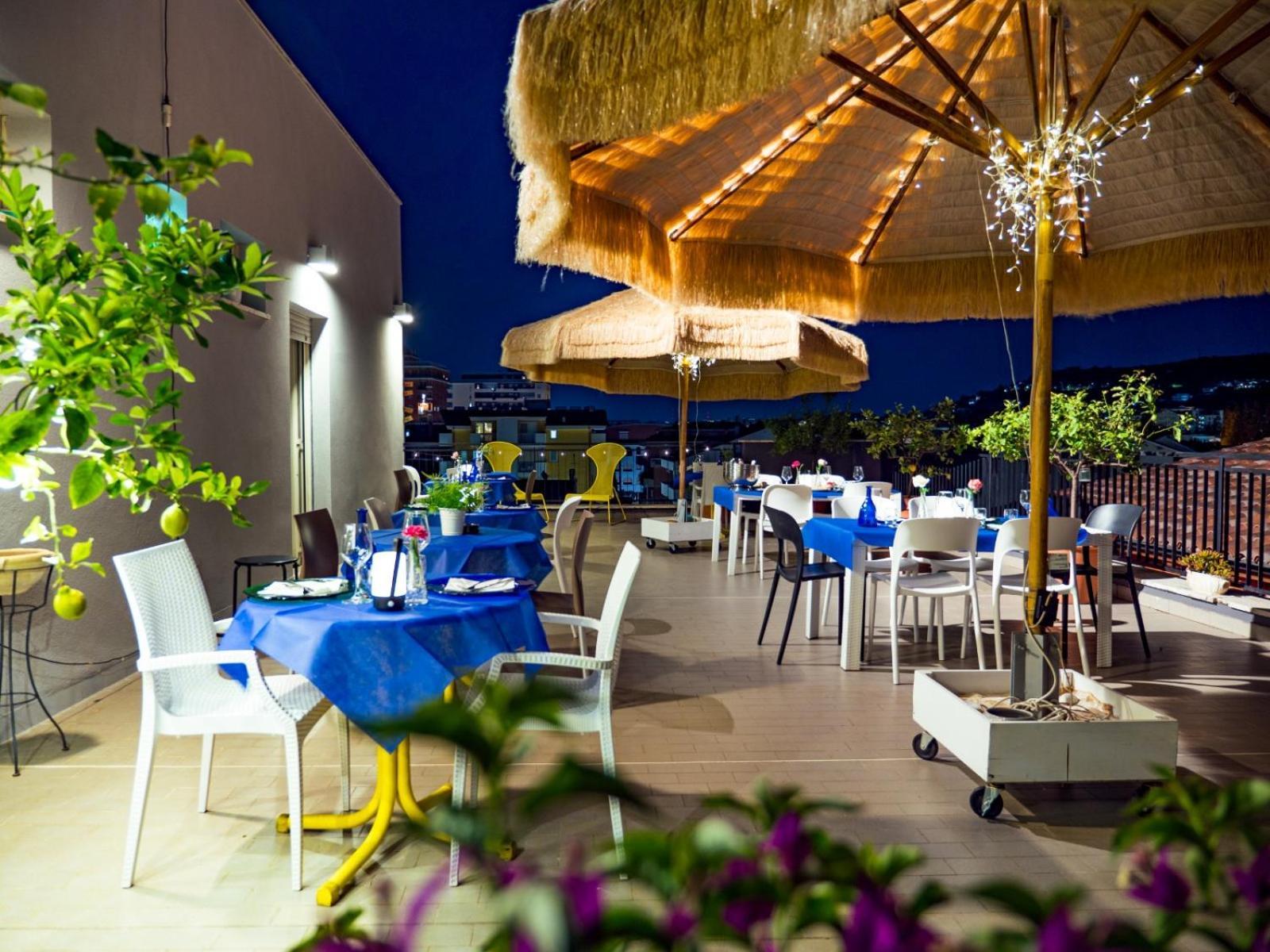 Hotel Antagos Монтезільвано Екстер'єр фото