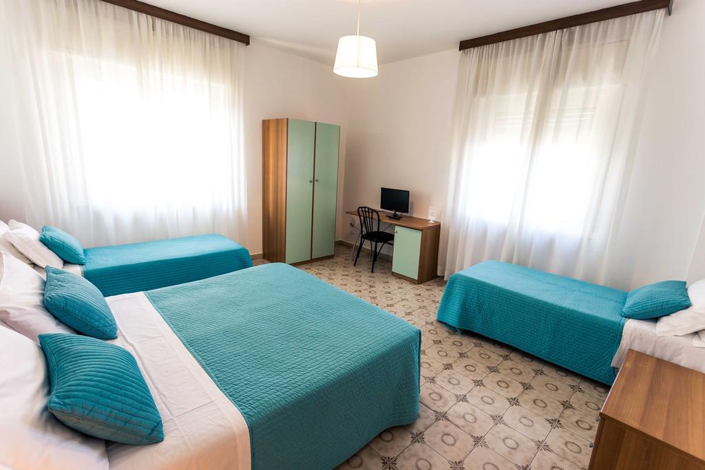 Hotel Antagos Монтезільвано Екстер'єр фото